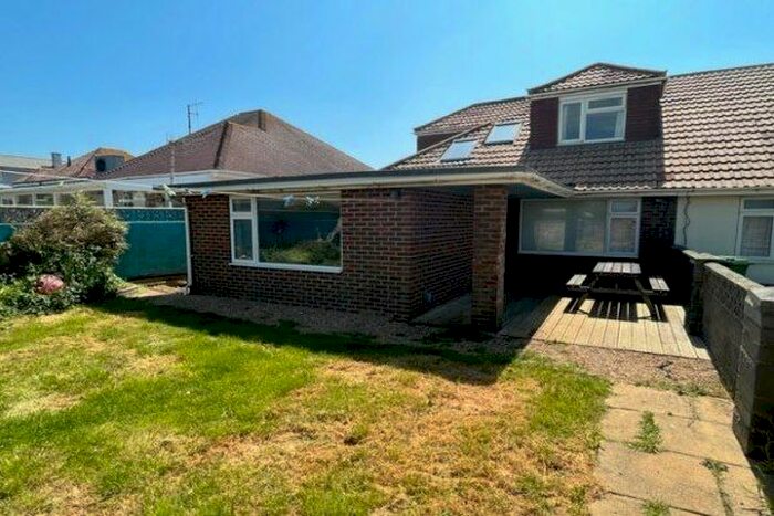 2 Bedroom Property To Rent In The Esplanade, Peacehaven, BN10