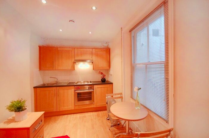 Studio To Rent In St Petersburgh Place, Bayswater, W2