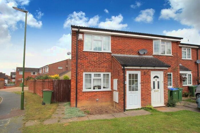2 Bedroom End Of Terrace House To Rent In Wakehurst Mews, Horsham, RH12