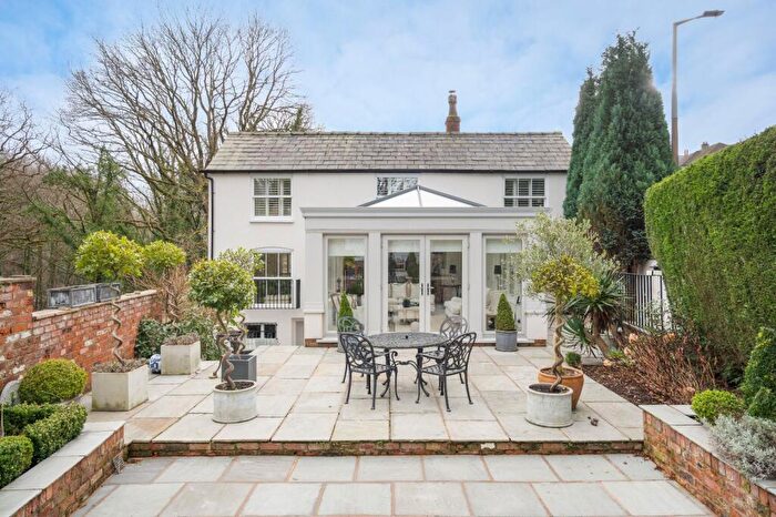 3 Bedroom Semi Detached House For Sale In Bunkers Hill, Romiley, Stockport, Greater Manchester, SK6