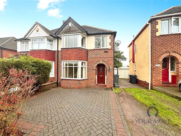 3 Bedroom Semi Detached House To Rent In Jiggins Lane, Birmingham, B32