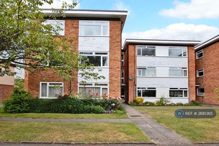 2 Bedroom Flat To Rent In Sycamore Grove, New Malden, KT3
