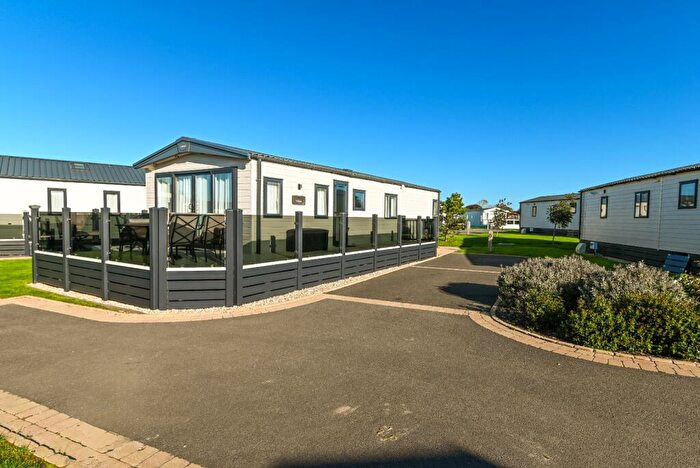 2 Bedroom Park Home For Sale In Clifftop View, Hoburne Naish Holiday Park, Barton On Sea, Hampshire, BH25