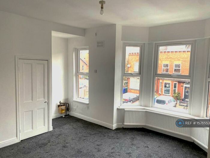 1 Bedroom Flat To Rent In Windsor Road, Levenshulme, Manchester, M19