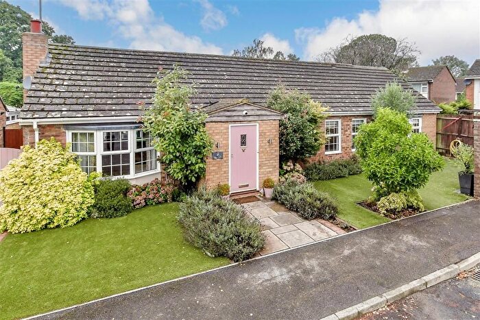 4 Bedroom Detached Bungalow For Sale In Wildwood Close, Kingswood, Maidstone, Kent, ME17
