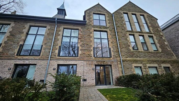 2 Bedroom Flat To Rent In Apartment, The Old School House, Lea Gate, Bolton, BL2
