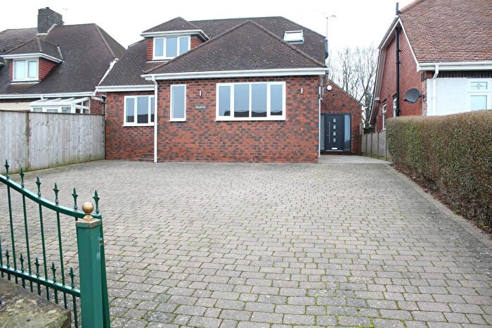 3 Bedroom Detached House For Sale In Main Road, Stretton, Alfreton, Derbyshire., DE55