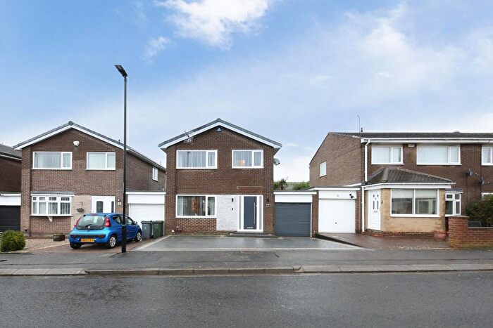 3 Bedroom Detached House For Sale In Falkirk, Garth Sixteen, Killingworth, NE12