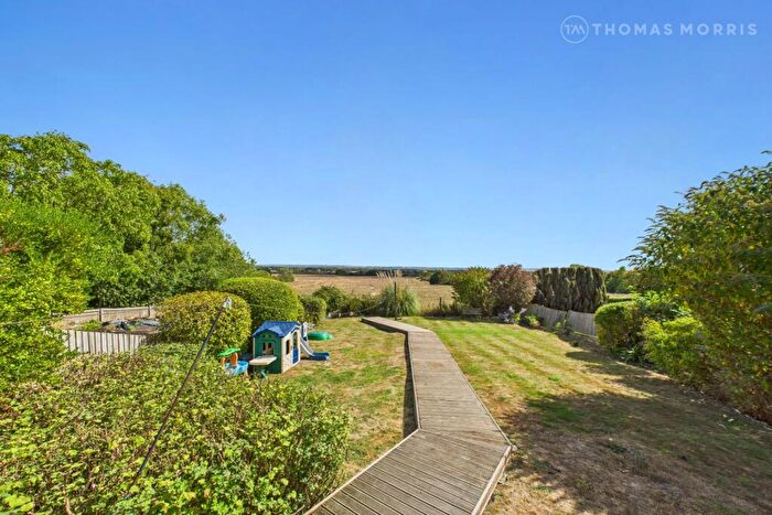 3 Bedroom Semi-Detached House For Sale In Clopton Close, Croydon, Royston, Cambridgeshire, SG8