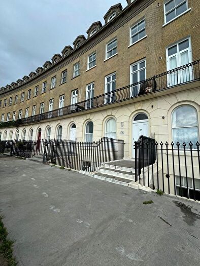 1 Bedroom Flat To Rent In Sea Front, Hayling Island, PO11