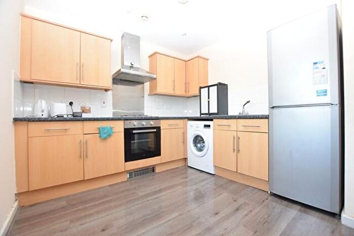 2 Bedroom Apartment To Rent In Cardigan House, Adelaide Lane, S3