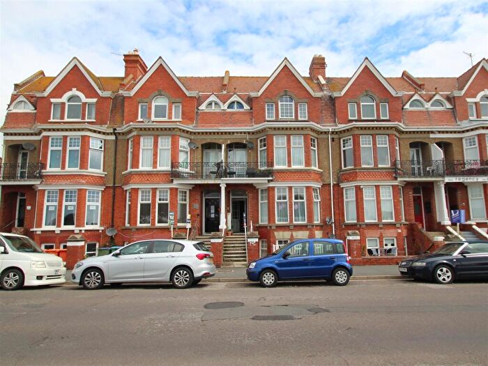 1 Bedroom Flat To Rent In South Terrace, Littlehampton, BN17