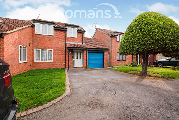 4 Bedroom Detached House To Rent In Hengrave Close, Lower Earley, Reading, RG6