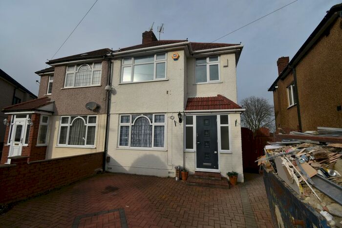 3 Bedroom Semi-Detached House To Rent In Danemead Grove, Northolt, UB5