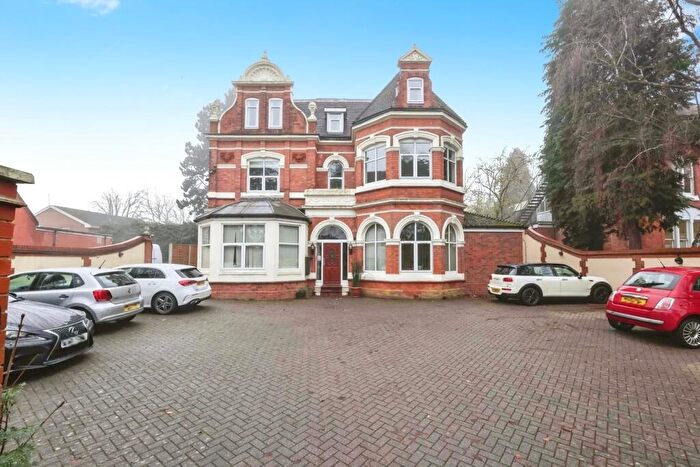 2 Bedroom Flat For Sale In Wake Green Road, Birmingham, B13