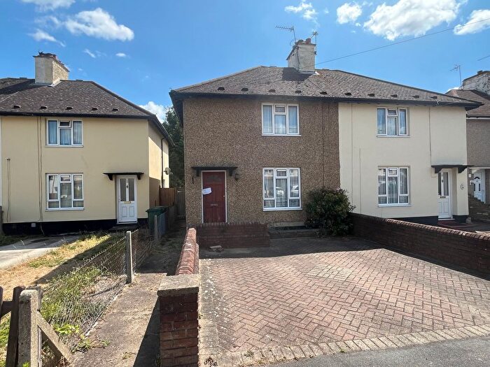 2 Bedroom Semi-detached House For Sale In Spelthorne Lane, Ashford, TW15