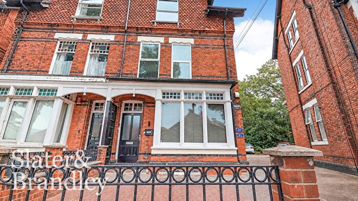 3 Bedroom Apartment To Rent In Fox Road, West Bridgford, Nottingham, Nottinghamshire, NG2