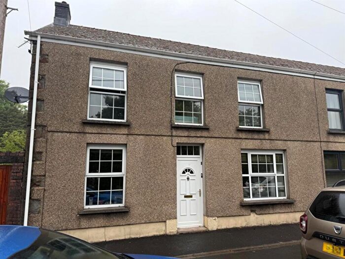 4 Bedroom Semi-Detached House For Sale In High Street, Ammanford, SA18