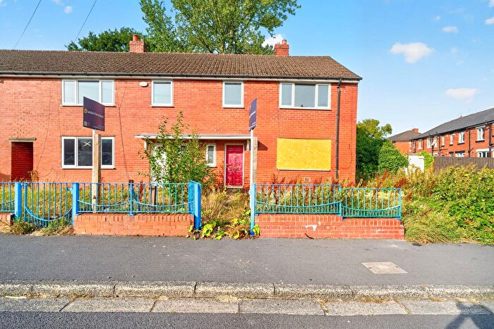 3 Bedroom End Of Terrace House For Sale In Lime Grove, Heywood, OL10