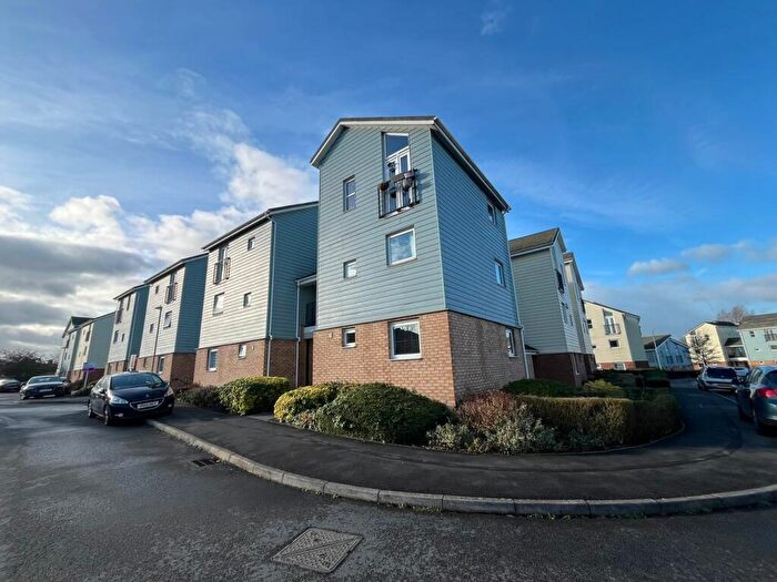 1 Bedroom Apartment For Sale In Follager Road, Willans Green, Rugby, CV21