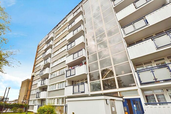 2 Bedroom Flat For Sale In Trinity Gardens, London, E16
