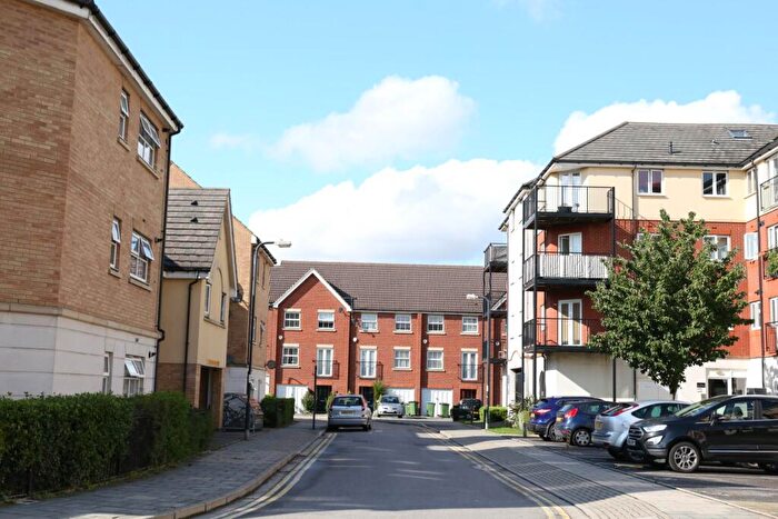 2 Bedroom Apartment For Sale In Long Acre House, Pettacre Close, SE28