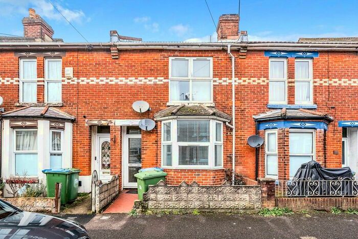 1 Bedroom Flat To Rent In Grove Road, Southampton, Hampshire, SO15