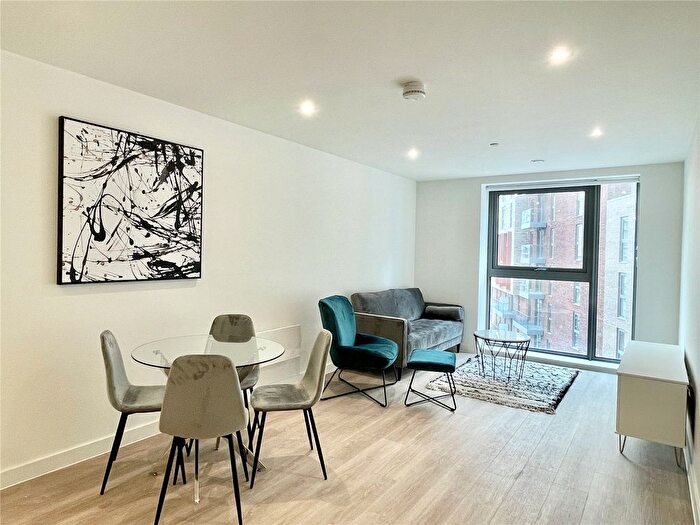 2 Bedroom Flat To Rent In Exchange Point, New Kings Head Yard, Salford, M3