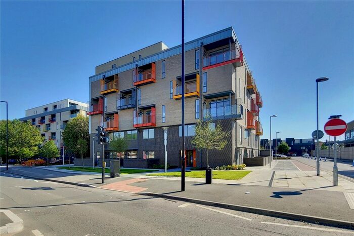 2 Bedroom Flat To Rent In Purley Way, Croydon, London CR0