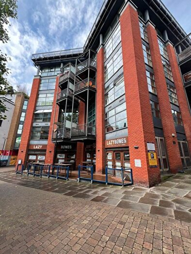 2 Bedroom Flat To Rent In Britton Street, London, EC1M