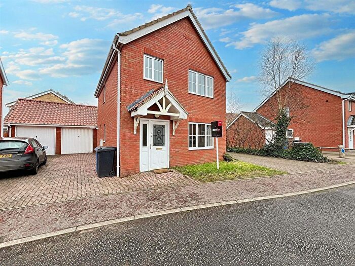 4 Bedroom Detached House To Rent In Swallow Tail Close, Norwich, NR5