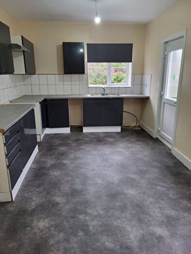 Terraced House To Rent In Durham Road, London, E12