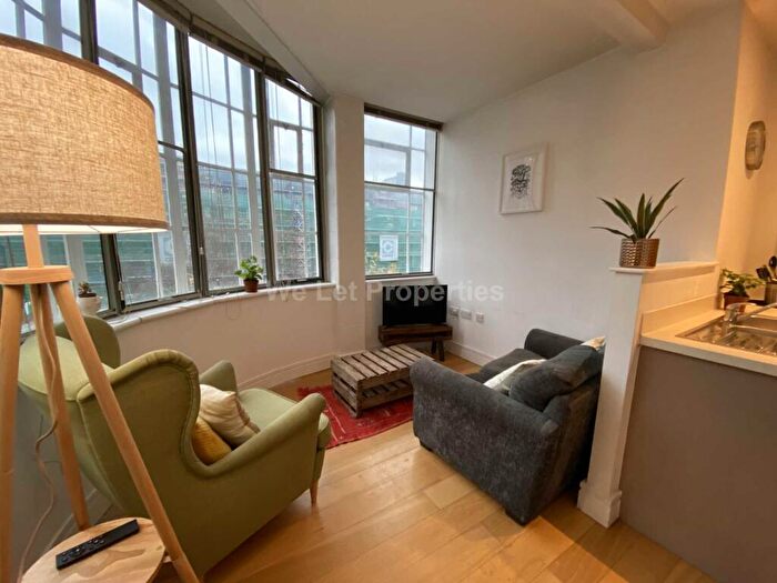 2 Bedroom Apartment To Rent In The Met Apartments, Hilton Street, M1