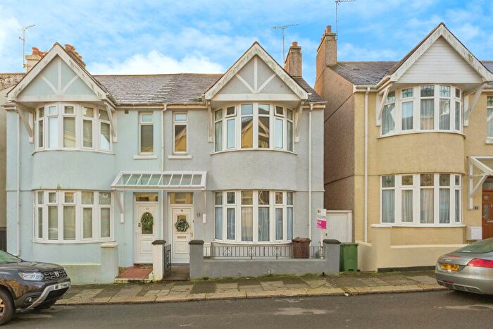 4 Bedroom Semi-Detached House For Sale In Meredith Road, Plymouth, PL2