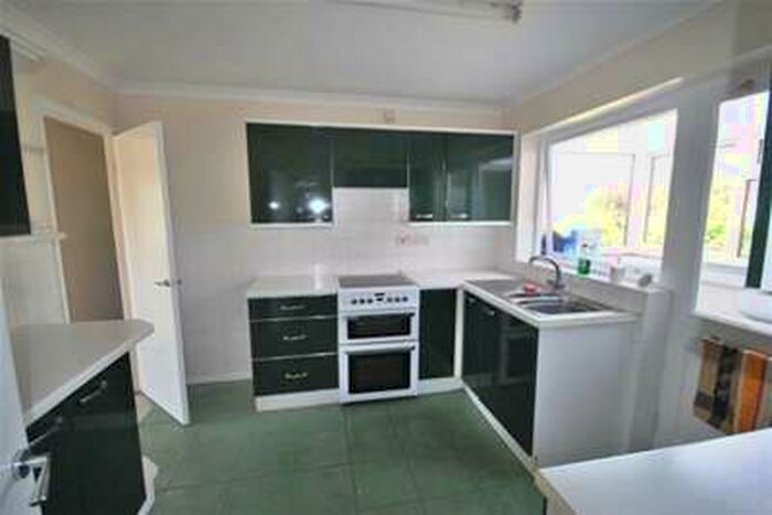 3 Bedroom Bungalow To Rent In Tregarrian Road, Camborne, TR14