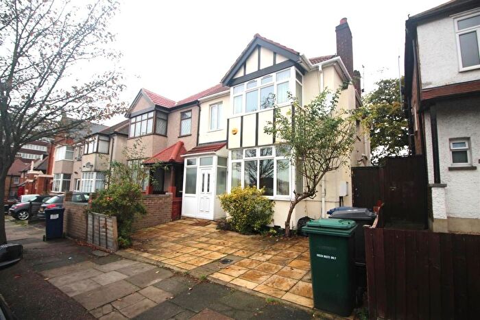 5 Bedroom Semi-Detached House To Rent In Garratt Road, Edgware, Greater London, HA8