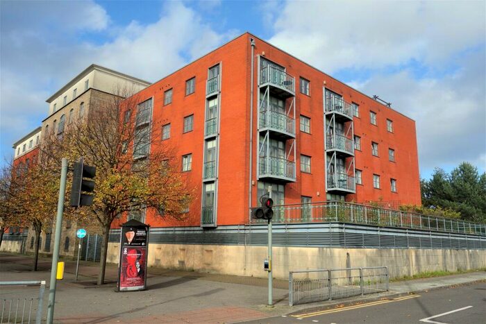 2 Bedroom Flat To Rent In South Mews, Lloyd George Avenue, CF10