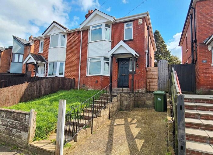 3 Bedroom Semi Detached House For Sale In King Georges Avenue, Regents Park, SO15