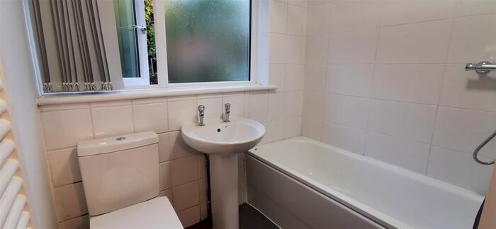 2 Bedroom Terraced House To Rent In Berwick Avenue, Hayes, UB4