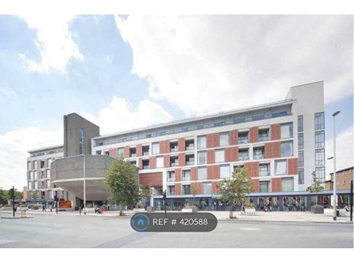 1 Bedroom Flat To Rent In Cornell Square, London, SW8