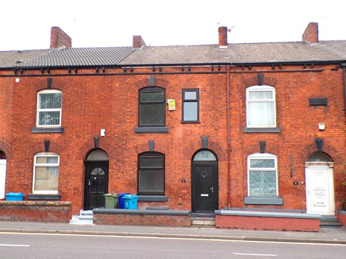 3 Bedroom Terraced House For Sale In Oldham Road, Failsworth, Manchester, M35