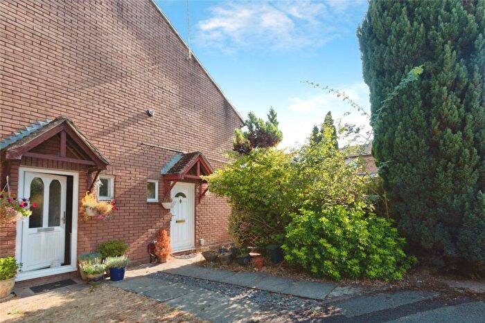 1 Bedroom End Of Terrace House For Sale In Tippett Gardens, Basingstoke, Hampshire, RG22