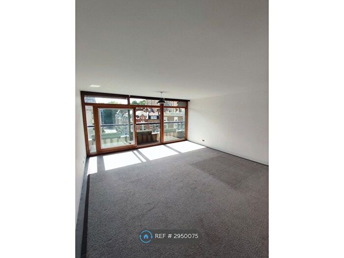 Studio To Rent In Barbican Estate, London, EC2Y