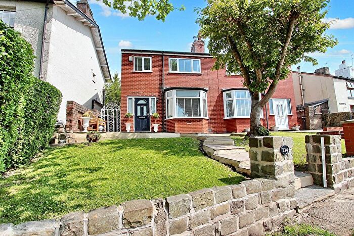 2 Bedroom Semi-Detached House For Sale In Heywood Old Road, Middleton, M24