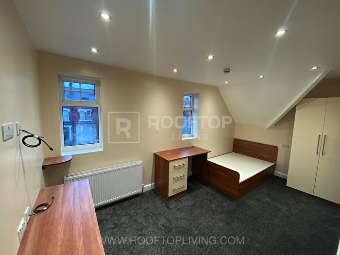 8 Bedroom House To Rent In Bainbridge Road, Leeds, LS6