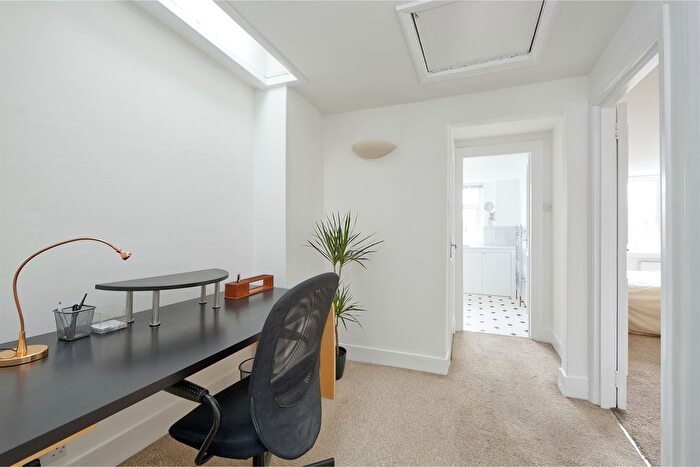 2 Bedroom Flat For Sale In Lexham Gardens, W8