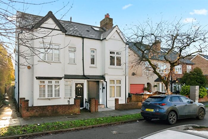 4 Bedroom Semi Detached House For Sale In South Road, Hampton, TW12