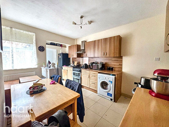 3 Bedroom Terraced House For Sale In Robey Terrace, Nottingham, NG7