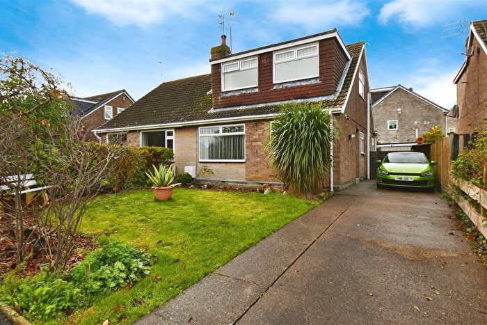 4 Bedroom Semi-Detached Bungalow For Sale In Thorngumbald Road, Paull, Hull, HU12