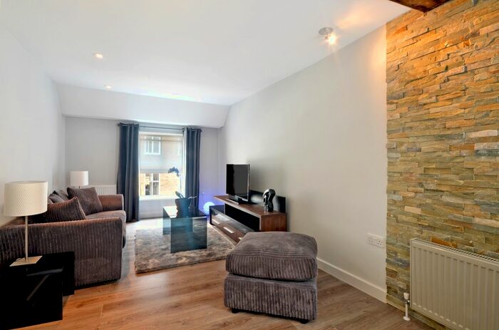 1 Bedroom Flat To Rent In Dean Street, London, Greater London, W1D